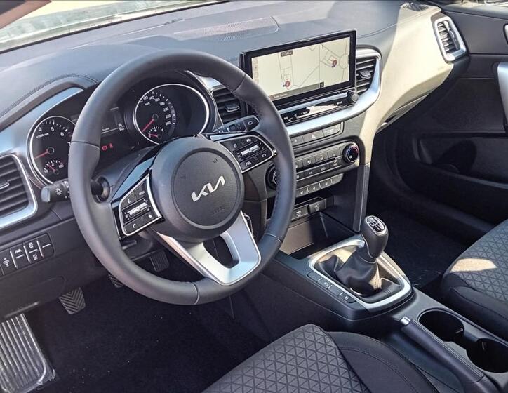 KIA Ceed 8