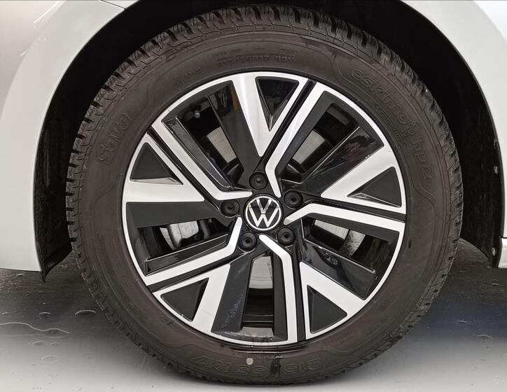 Volkswagen Touran 9