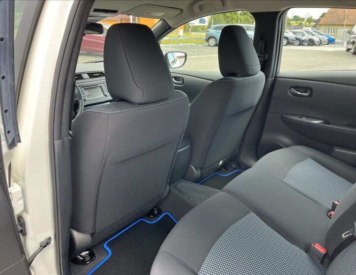 Nissan Leaf 16