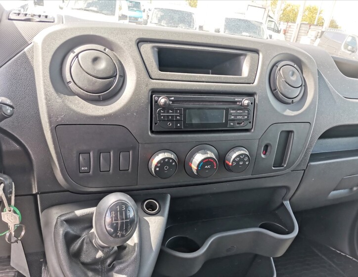 Renault Master 9
