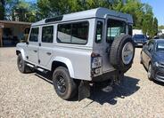 Land Rover Defender 5