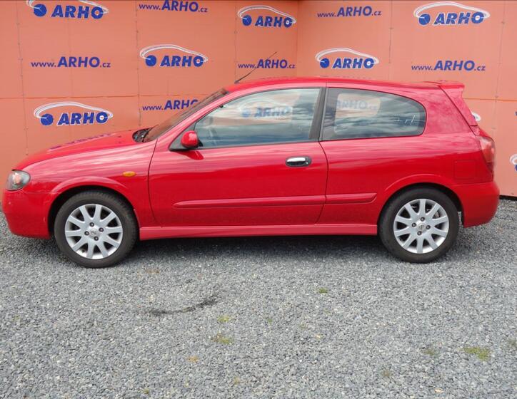Nissan Almera 4