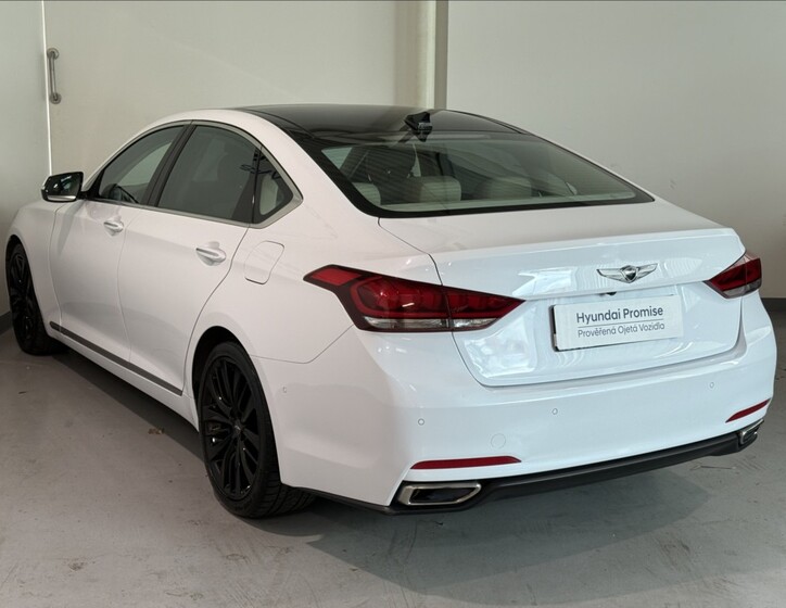 Hyundai Genesis 6