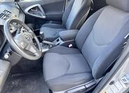 Toyota RAV4 12