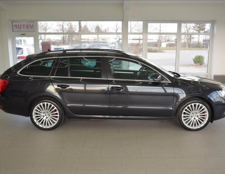 Škoda Superb 4
