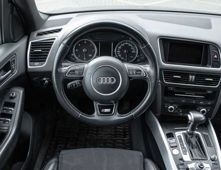 Audi Q5 12