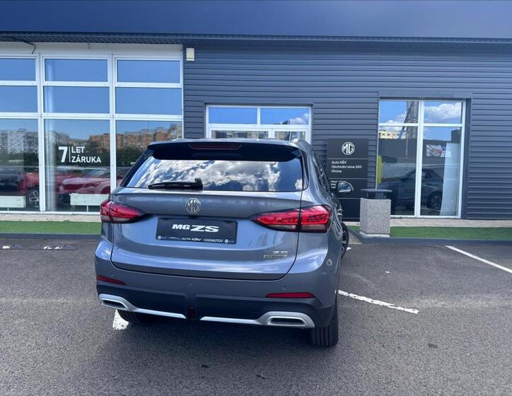 MG ZS 4