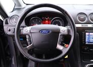 Ford Galaxy 18