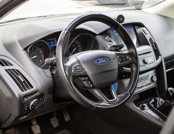 Ford Focus 12