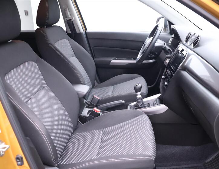 Suzuki Vitara 14