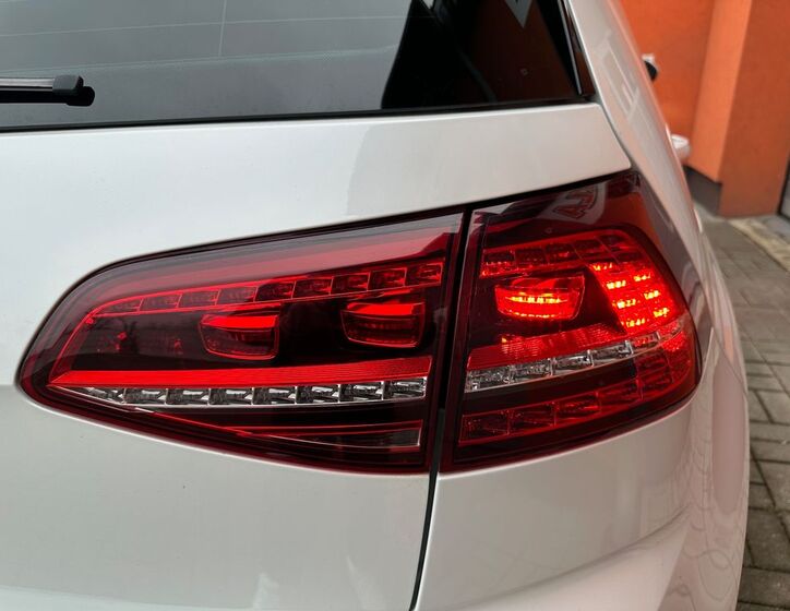 Volkswagen Golf 8