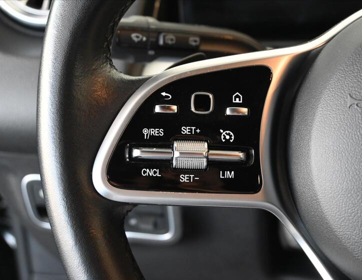 Mercedes-Benz GLB 17
