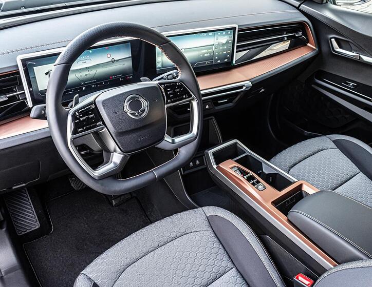 SsangYong Torres 11