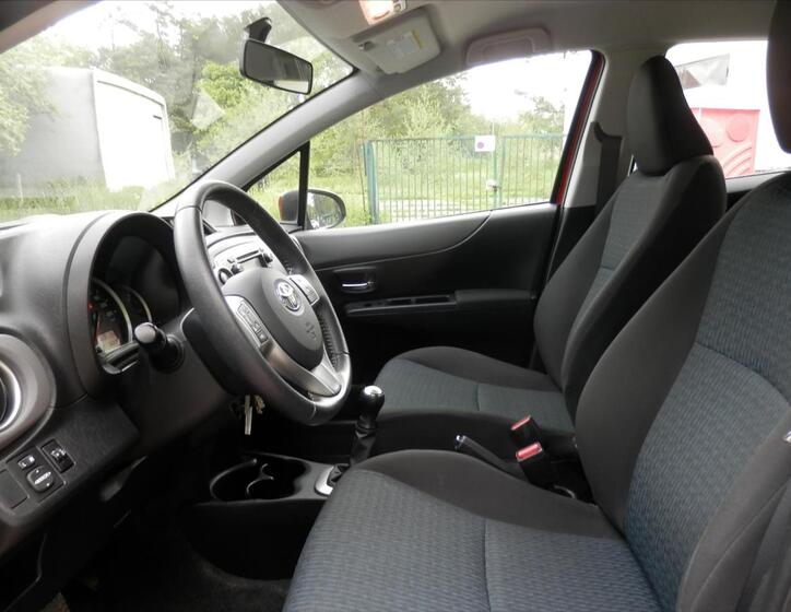 Toyota Yaris 11