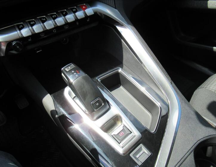 Peugeot 5008 16