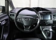 Toyota Verso 15