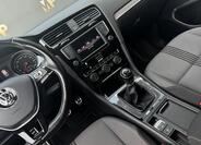 Volkswagen Golf 23