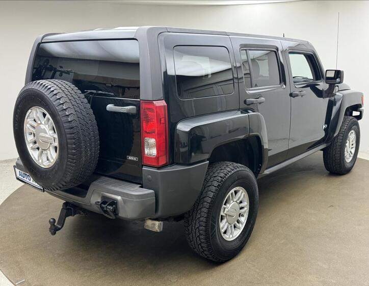 Hummer H3 4