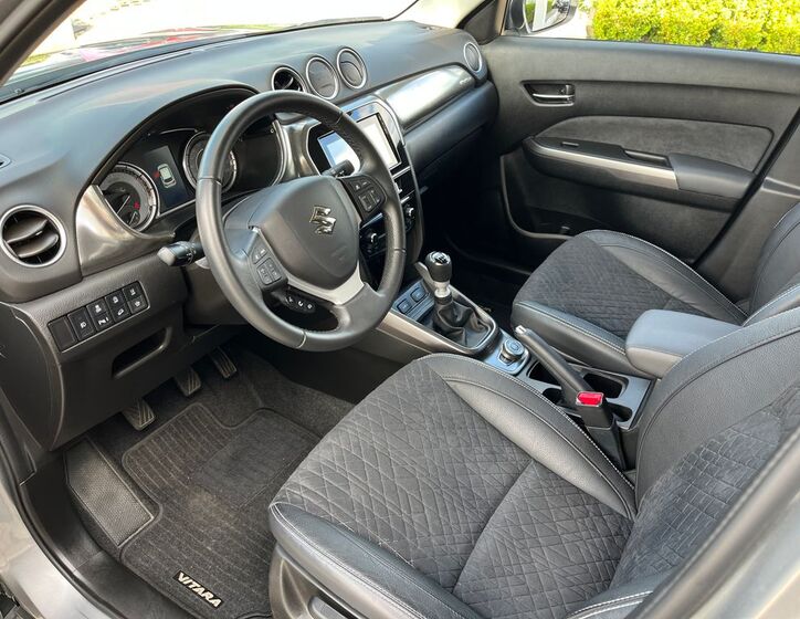 Suzuki Vitara 14