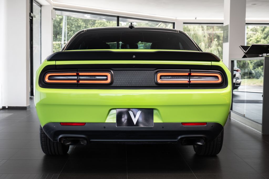 Dodge Challenger