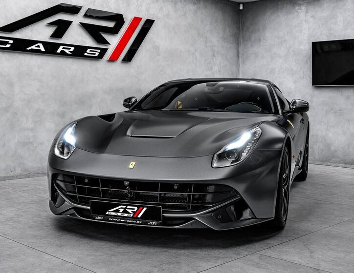 Ferrari F12 Berlinetta 3