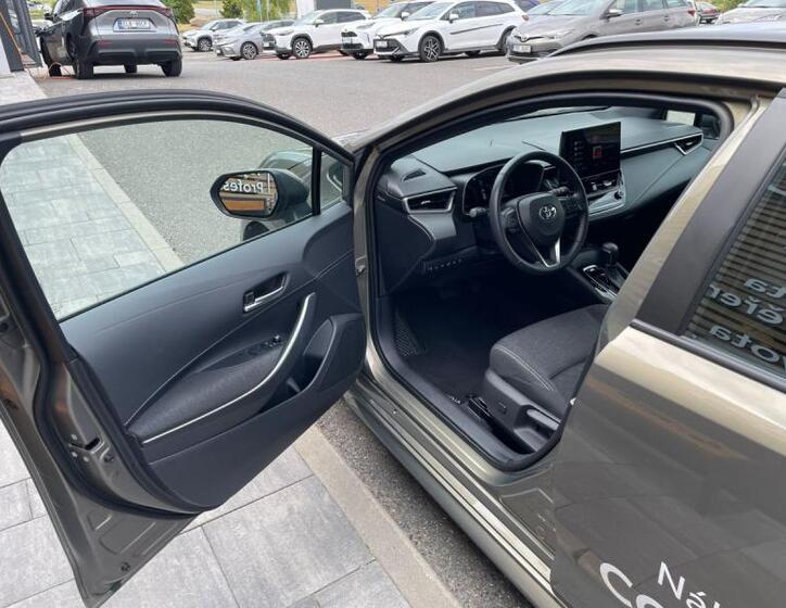 Toyota Corolla 13