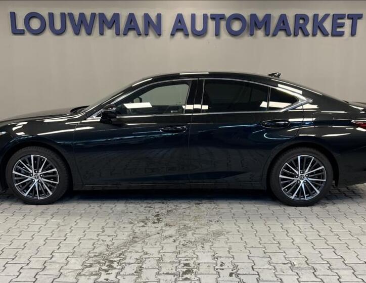 Lexus ES 300h 3