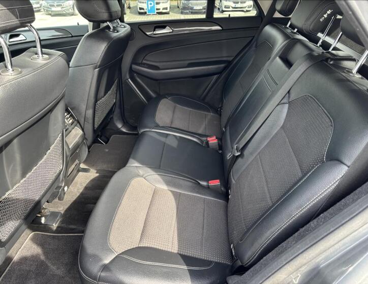 Mercedes-Benz GLE 9