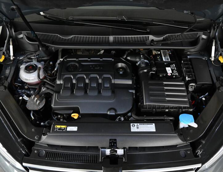 Volkswagen Touran 5