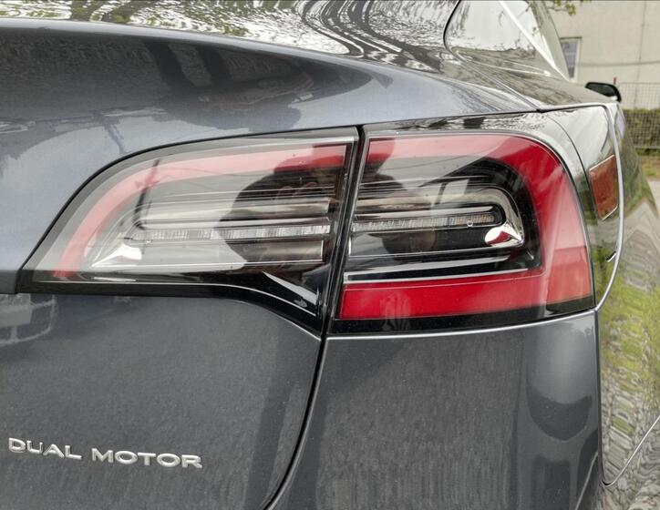 Tesla Model 3 39