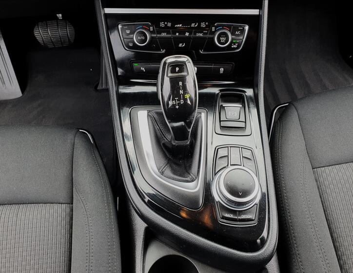 BMW Řada 2 36
