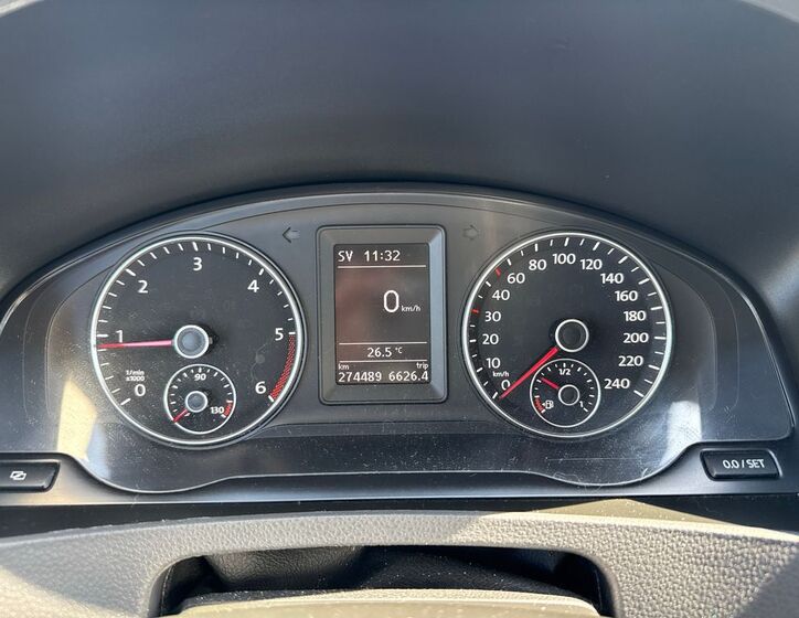 Volkswagen Caravelle 12