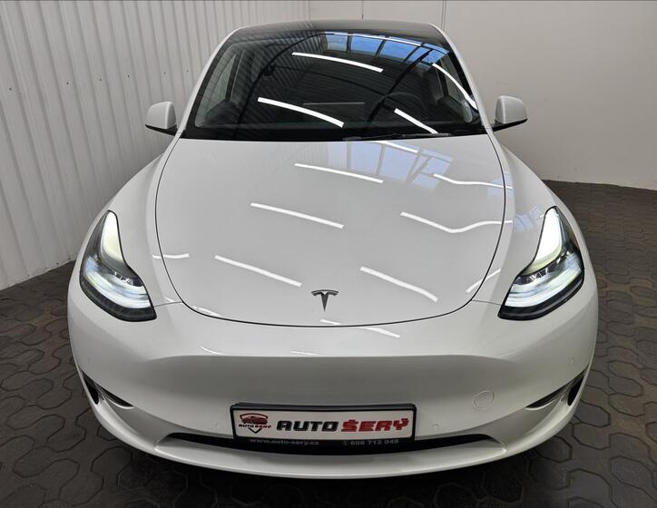 Tesla Model Y 13