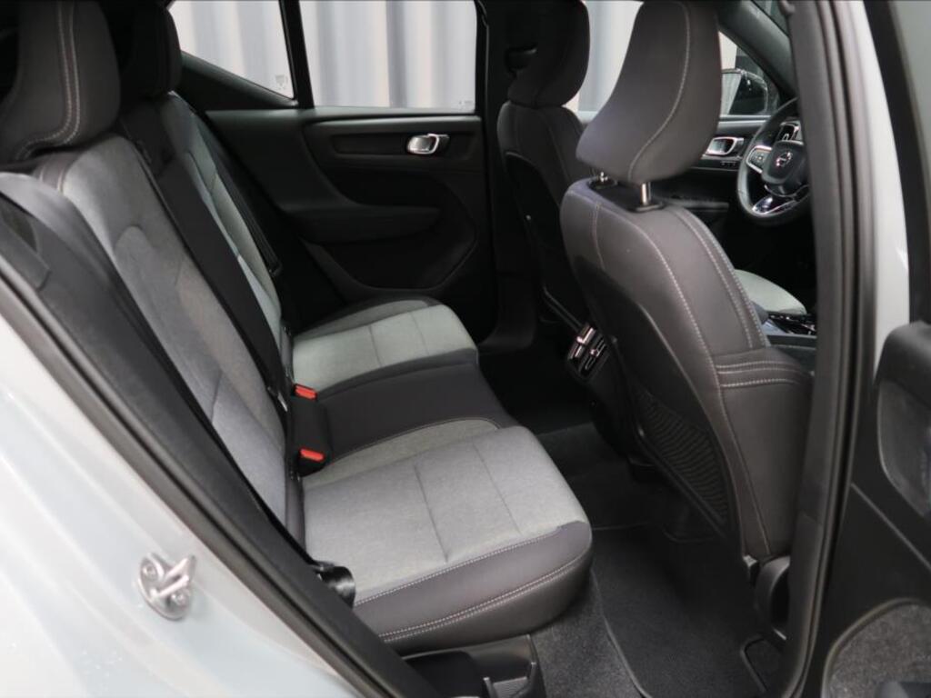 Volvo XC40 11