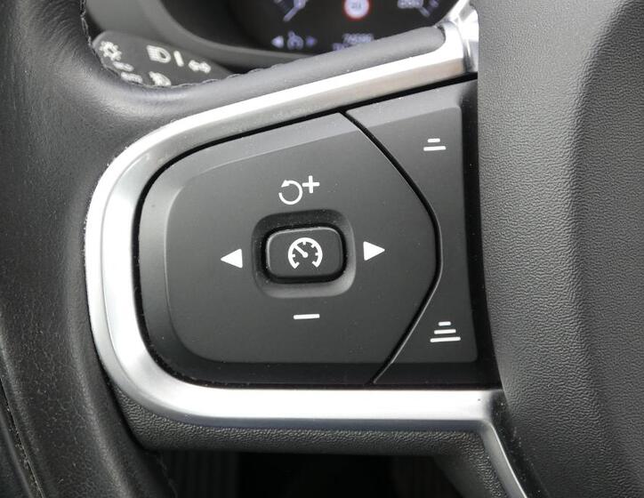 Volvo XC60 11