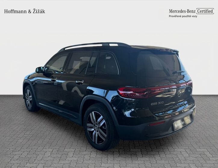 Mercedes-Benz EQB 7