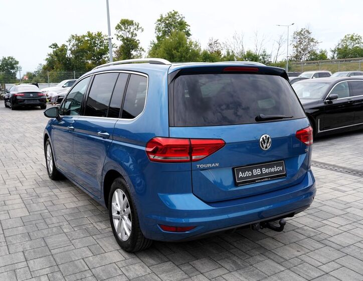 Volkswagen Touran 4