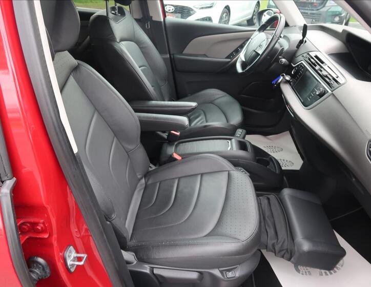 Citroën Grand C4 SpaceTourer 14