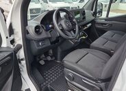 Mercedes-Benz Sprinter 8