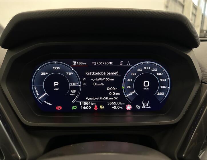 Audi Q4 15