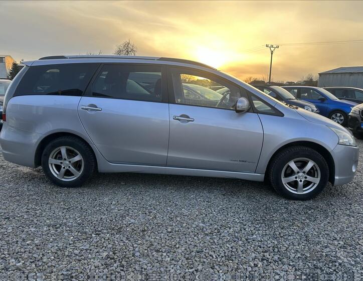 Mitsubishi Grandis 4
