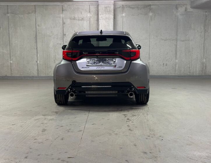 Toyota Yaris 6