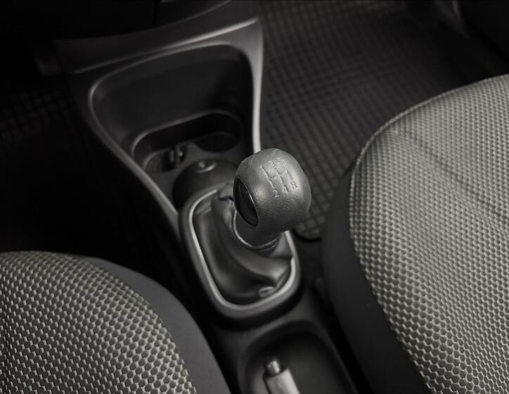 Nissan Micra 13