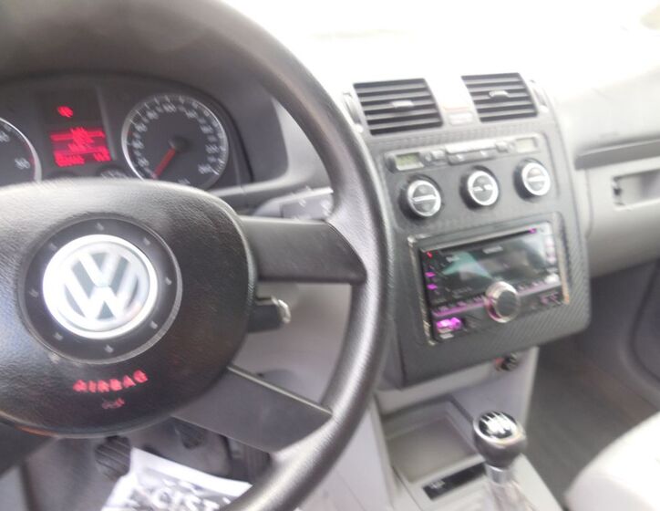 Volkswagen Touran 9