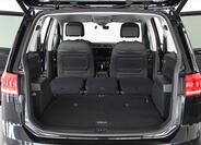 Volkswagen Touran 8