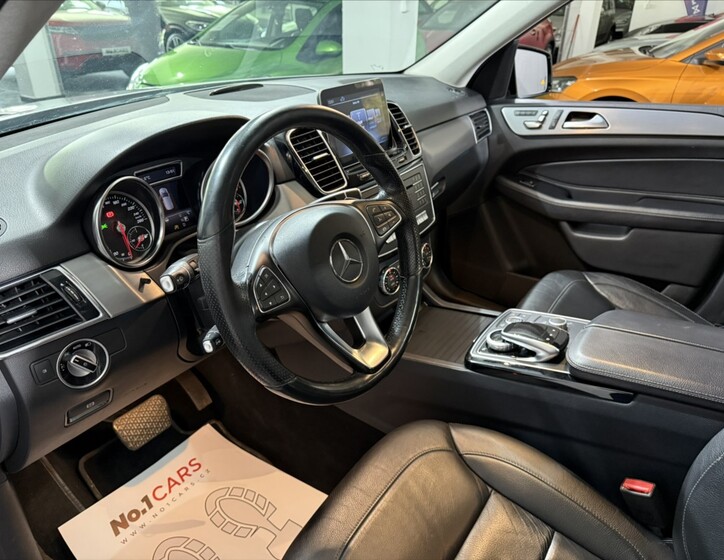 Mercedes-Benz GLE 8