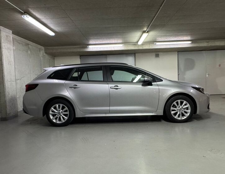 Toyota Corolla 4