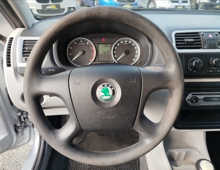 Škoda Fabia 12