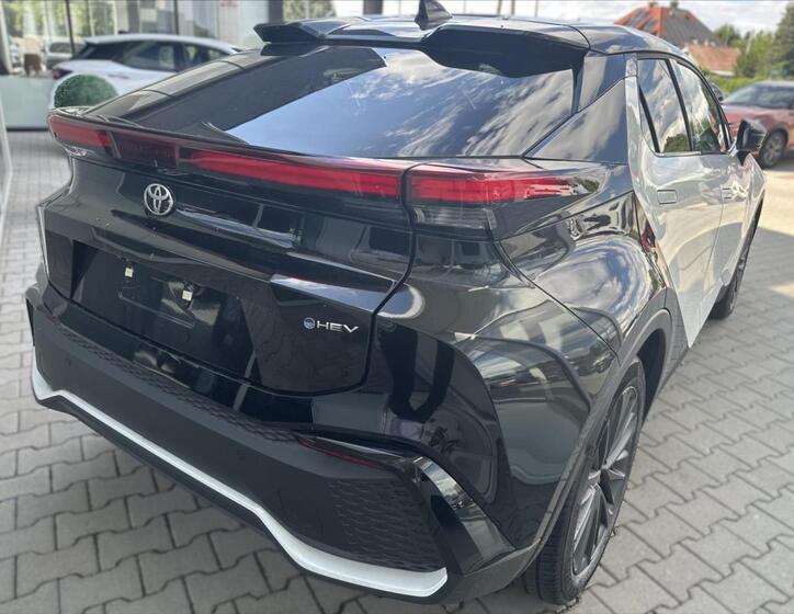 Toyota C-HR 3