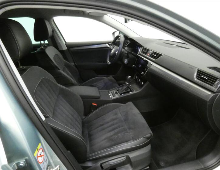 Škoda Superb 24